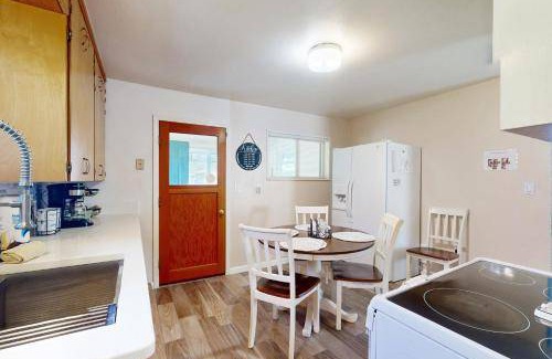 Fox Island House | 68 m² House ∙ 2 bedrooms ∙ 4 guests