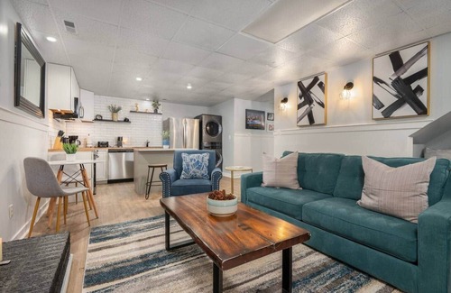 Durham House | 6BR/4.5BA by Duke, UNC, DPAC