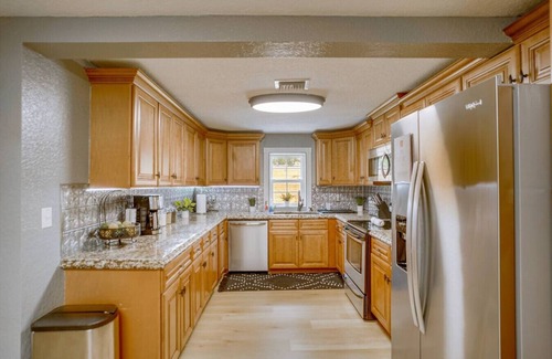 Vero Beach House | 6BR Family Compound |Game Room|2mi to Wabaso Beach