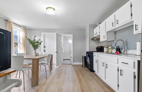Winter Hill Apartment | 6BR4BATH Home in Somerville