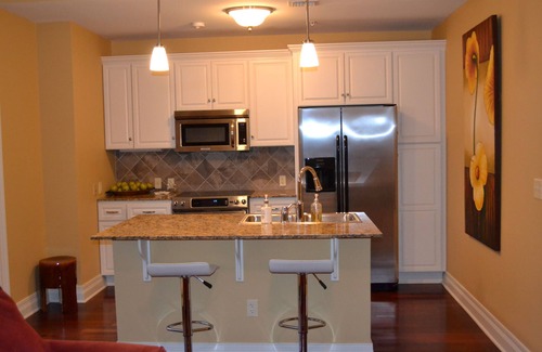 Fayetteville Condo | 6th Floor Condo in The Dickson with View of Old Main