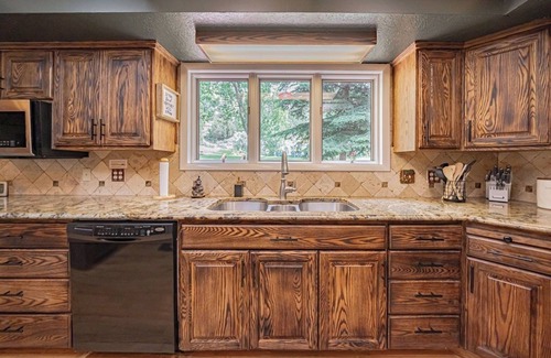 Bone Cabin | 7,000 SQ FT CABIN ON 150 ACRES PRIVACY WITH ITS OWN PRIVATE LAKE.