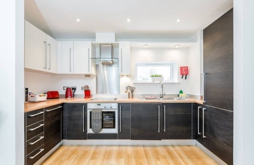 Guildford Apartment | 7 Abbots Yard - 2 bedroom apartment