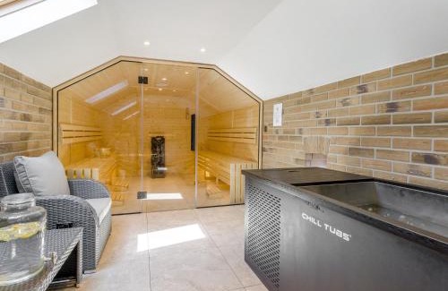 Whitchurch House | 7 Bed in Whitchurch 95835