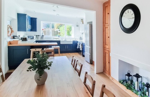 Lowestoft Cottage | 7 bedroom accommodation in Lowestoft