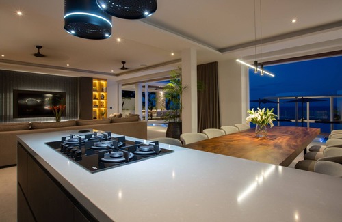 Moo 5 Villa | 7 bedroom Oceanfront