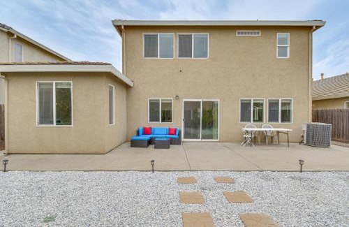 Merced House | 7 Mi to Lake Yosemite Family Home with Fenced Yard