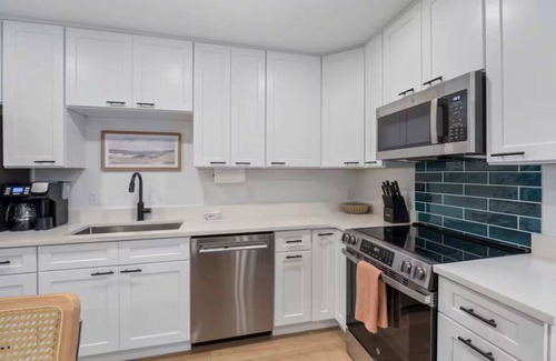 Ono Island House | 7 min from the beach - Charming townhome in a golf course community