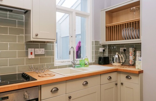 Newby Bridge Cottage | 7 RAILWAY COTTAGES, pet friendly, with open fire in Newby Bridge