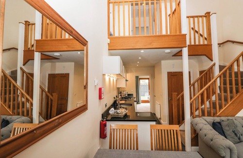 Tewitfield House | 7 SANDPIPER, family friendly, with a garden in Burton-In-Kendal