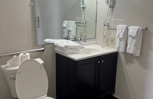 Carolina Forest Hotel | 712 INN