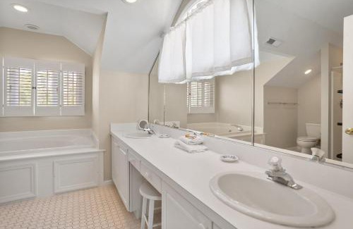 Saint Helena Island House | 769 Marlin Dr