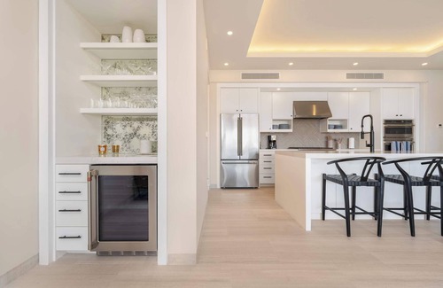 Sunset Beach House | 7BD Oceanfront Rental