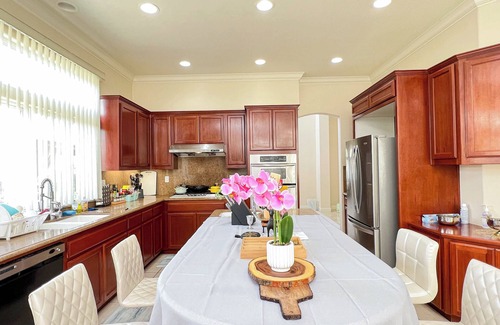 Silver Creek House | 7BR San Jose Home w/KTV, Game Room, Near Mall & Wedding Venues