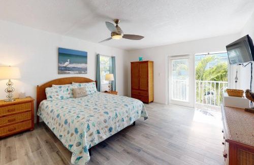 Pass-a-Grille Historic District House | 8 - Beach Club At Pass-A-Grille