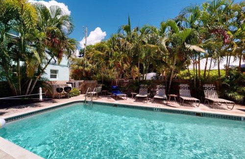 Pass-a-Grille Historic District House | 8 - Beach Club At Pass-A-Grille