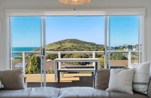 Encounter Bay House | 8 Davies St Encounter Bay - No Linen Included - Wi-Fi - Sea Views