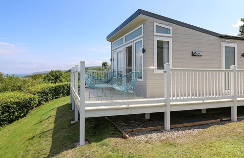 New Quay House | 8 HARBOUR VIEW, family friendly, country holiday cottage in New Quay