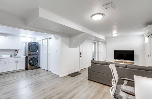 Dupont Apartment | 8 Mi to Dtwn: Denver Haven w/Fenced Yard!