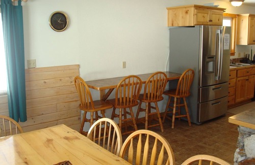 Lazy Acres House | 8 miles from Yellowstone! - Parking for Toys! - Grill & Firelplace - Smart TV