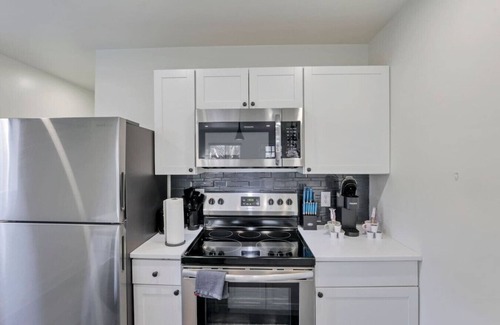 Near East Columbus House | 8 Min to Convention Center | Work Travel | Unit A