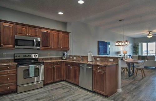 Clearwater Beach House | 8 Min Walk To Beach, Pool, Hot Tub, Bay View