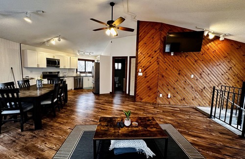 Huron House | 8 Minutes to Cedar Point! Octagon Home