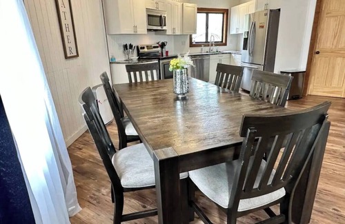 Huron House | 8 Minutes to Cedar Point! Octagon Home