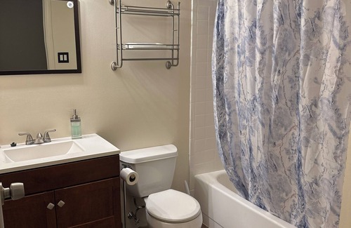 Annapolis House | 8 minutes to the US Naval Academy/Historic Annapolis. Quiet space with workspace