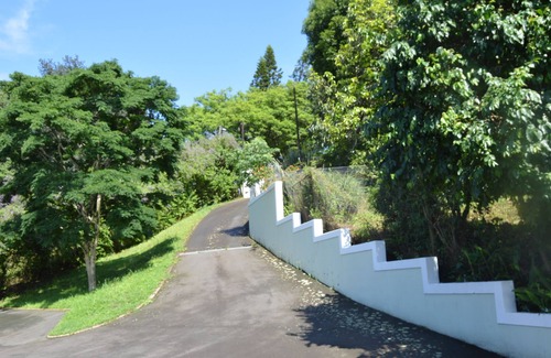 Hillcrest House | 8 Sleeper Kingsize Vacation Home Rental Springside Road, Hillcrest Park, Durban