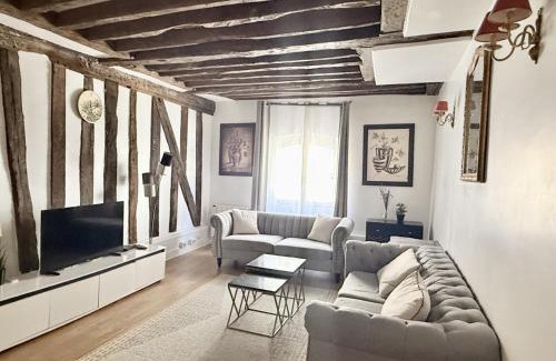 Saint-Merri Apartment | 80 m2-Heart of Le Marais -Sleeps 6
