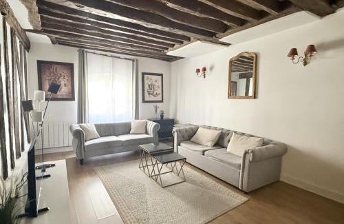 Saint-Merri Apartment | 80 m2-Heart of Le Marais -Sleeps 6