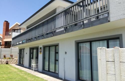 Great Brak River House | 83 on Robertson