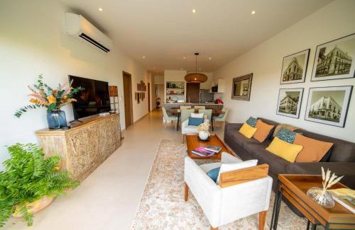 Xcumpich Apartment | 87978 DELUXE and unique 3BR condo by The Harbor, Via Montejo