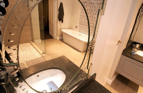 Grahamstown House | 8A Grahamstown