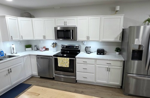 Clay County House | 8BR Private Barndominium Getaway + Near Liberty