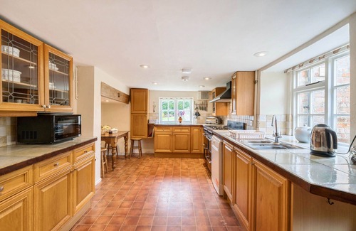 Bridport Cottage | 9 bedroom accommodation in Chideock, near Bridport