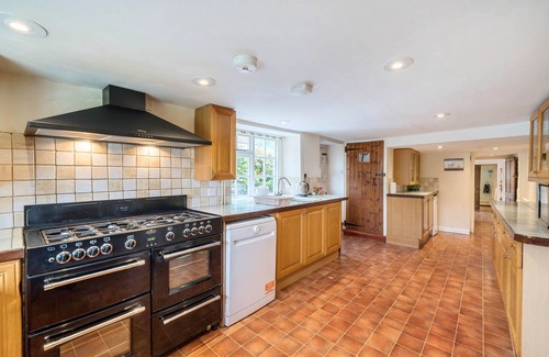Bridport Cottage | 9 bedroom accommodation in Chideock, near Bridport