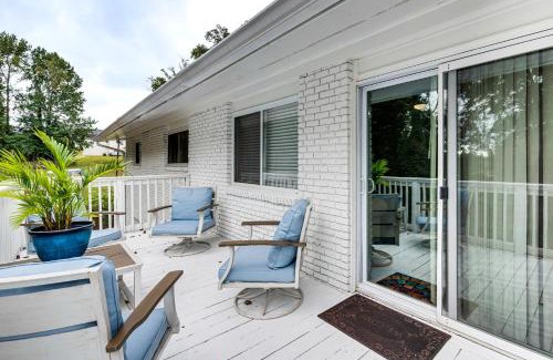 Decatur House | 9 Mi to Downtown Atlanta Home with Deck and Yard!
