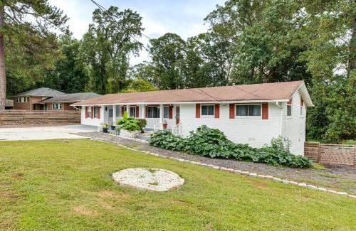 Decatur House | 9 Mi to Downtown Atlanta Home with Deck and Yard!