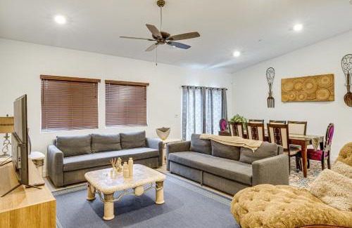 Greenacres House | 9 Mi to Dtwn Bakersfield Pet-Friendly Home
