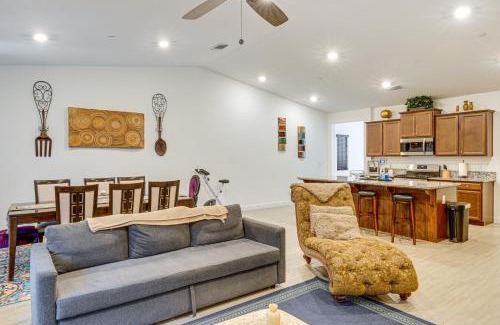 Greenacres House | 9 Mi to Dtwn Bakersfield Pet-Friendly Home