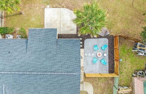 Charleston House | 9 Min to Folly Beach | 12 Min to Downtown | Quiet