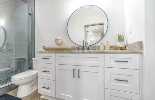 Memphis House | 9 Mins to Downtown- Family Pet Friendly Haus in Midtown