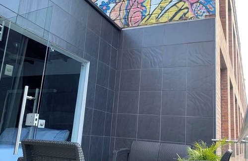 Patio Bonito Apartment | #9 Suite Icon @ Lleras Park 301