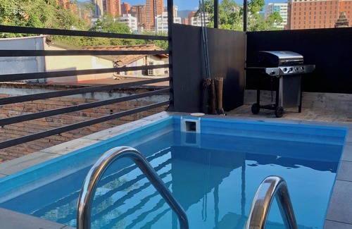 Patio Bonito Apartment | #9 Suite Icon @ Lleras Park 301