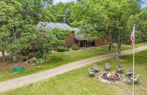 Oceana County Cabin | 90 Acre Lodge w/Pond | Foosball | Pool Table