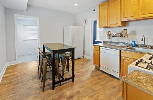 Atlantic City House | 9BR Beach Block House with 13 Beds in Central Atlantic City