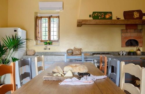Pontassieve Apartment | A BEAUTIFUL AUTHENTIC TUSCANY FARMHOUSE APARTMENT 1