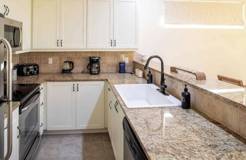 Leeward Settlement Condo | A beautiful 3BR/3 Bath, two-story condominium in Providenciales - 500m to Beach
